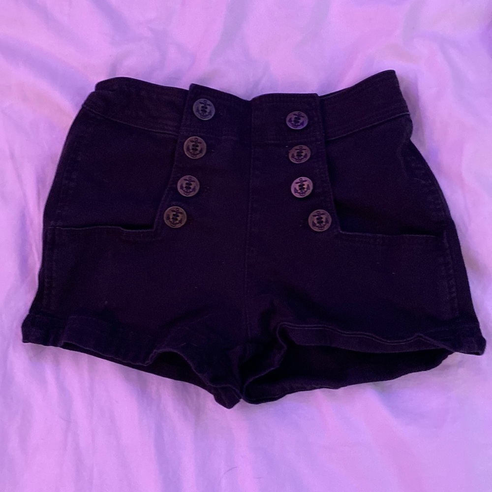 Cute black shorts